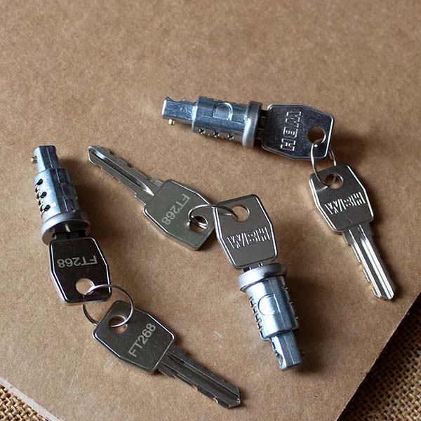 Heritage Series Parts MTC6504 Land Rover Defender Lock Barrel and Key Assembly Heritage Series